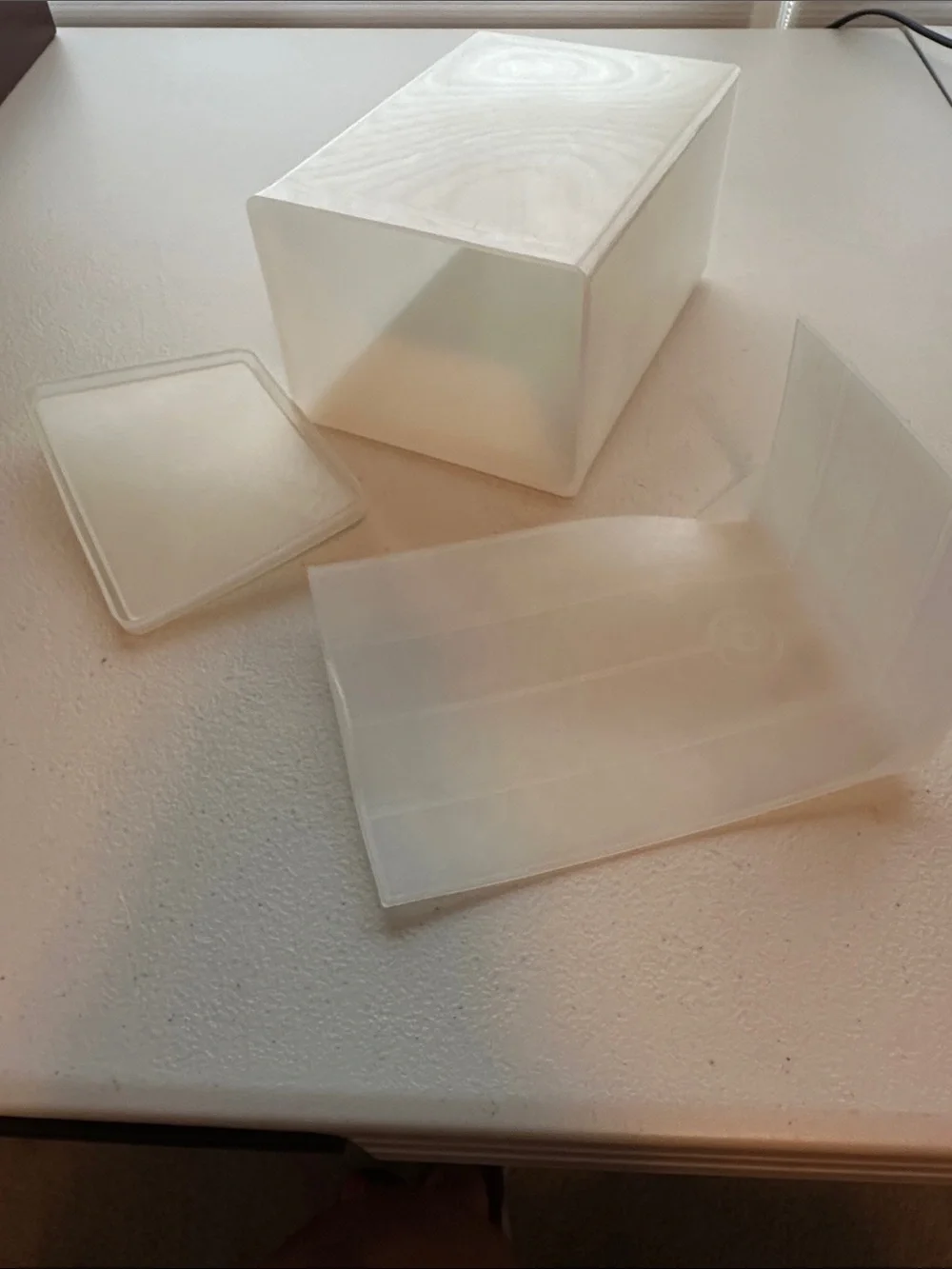 Tupperware half-gallon ice cream container with slide out